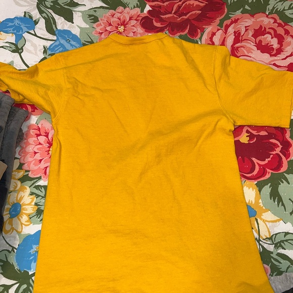 Champion tee shirt. Size small. EUC. - Picture 2 of 3